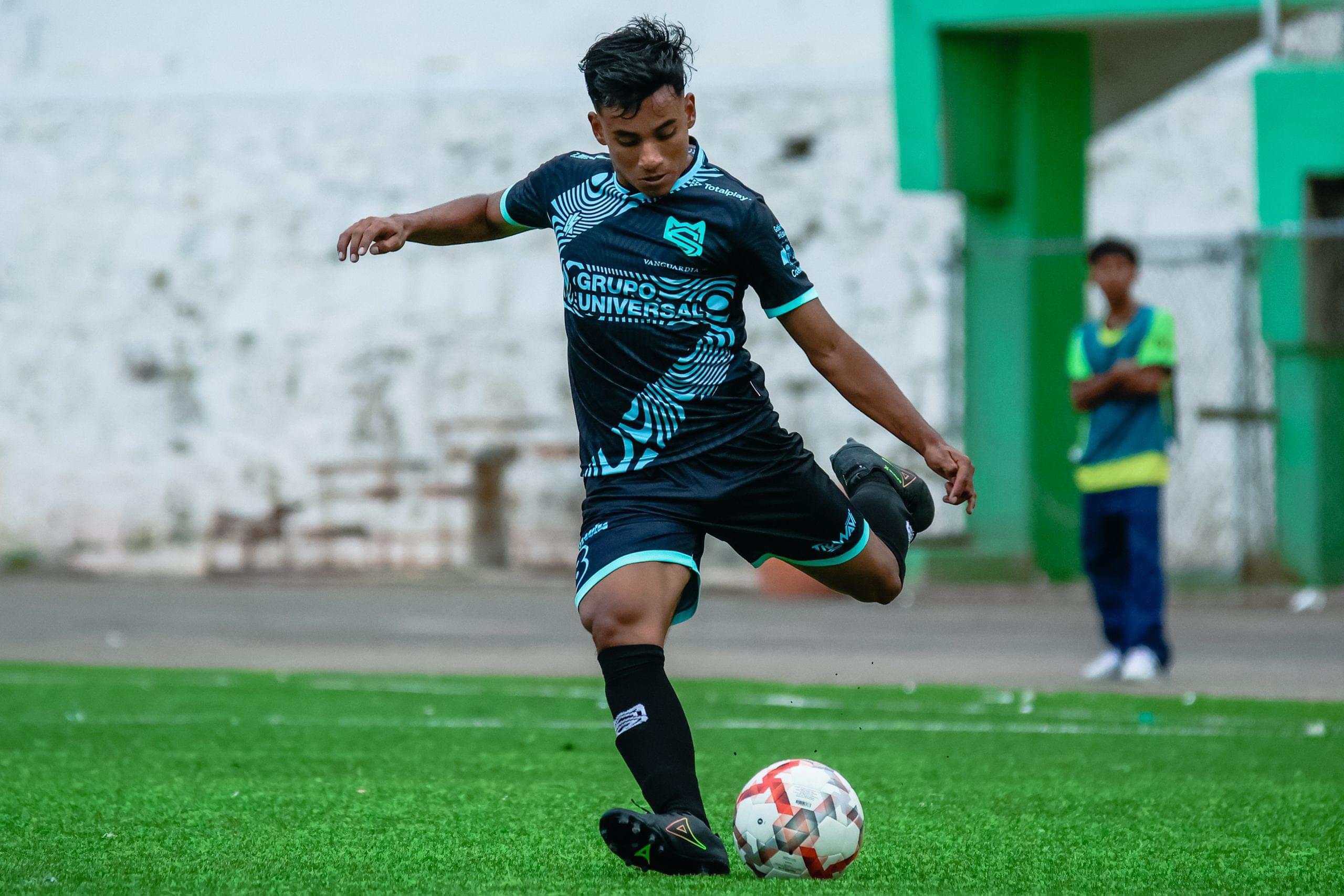 Saltillo Soccer Mazatlán Liga TDP Angel Flores